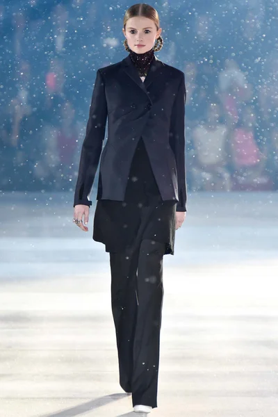 Look 54